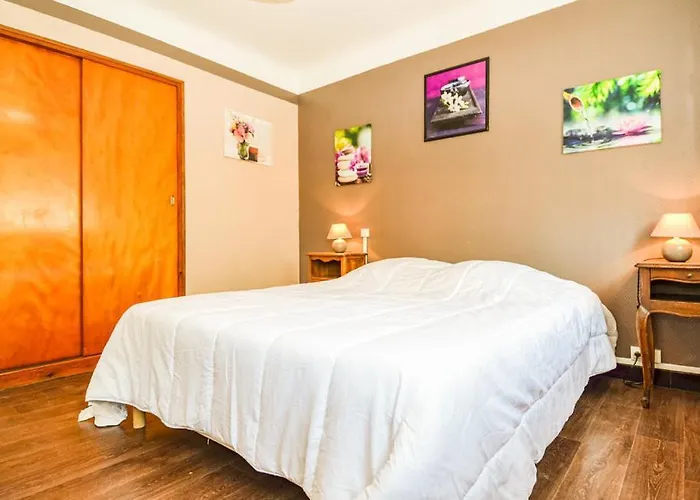 Nyaraló A L'ombre Du Figuier